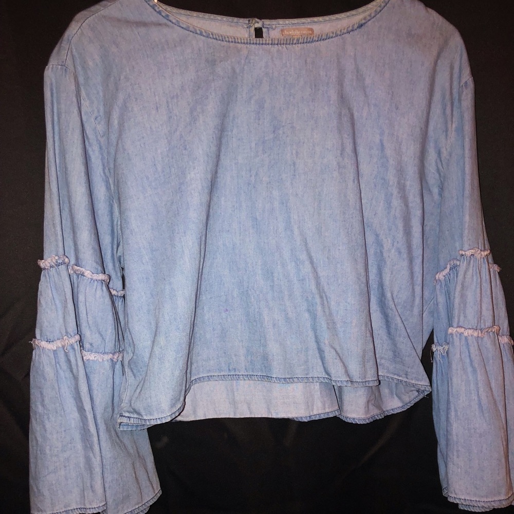 Cropped denim bell sleeve shirt